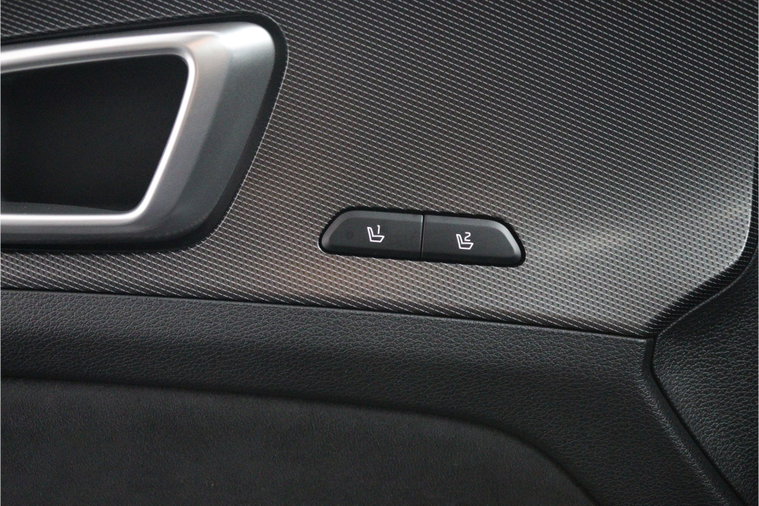 Vehicle Image 56