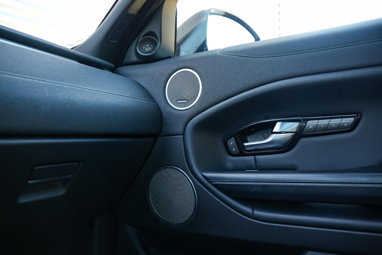Vehicle Image 23