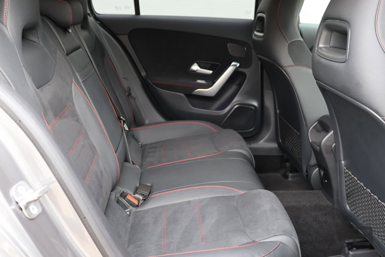 Vehicle Image 35