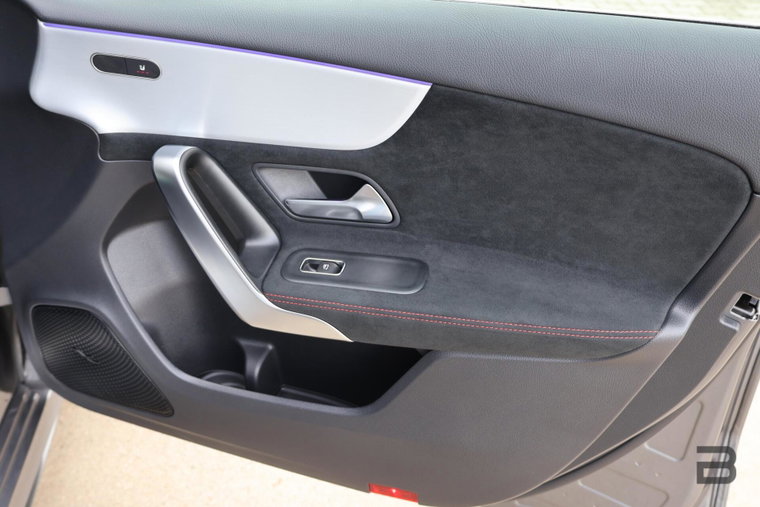 Vehicle Image 39