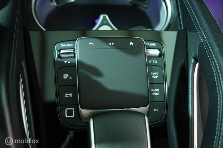 Vehicle Image 33