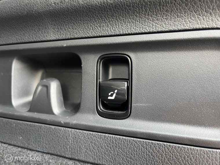 Vehicle Image 39