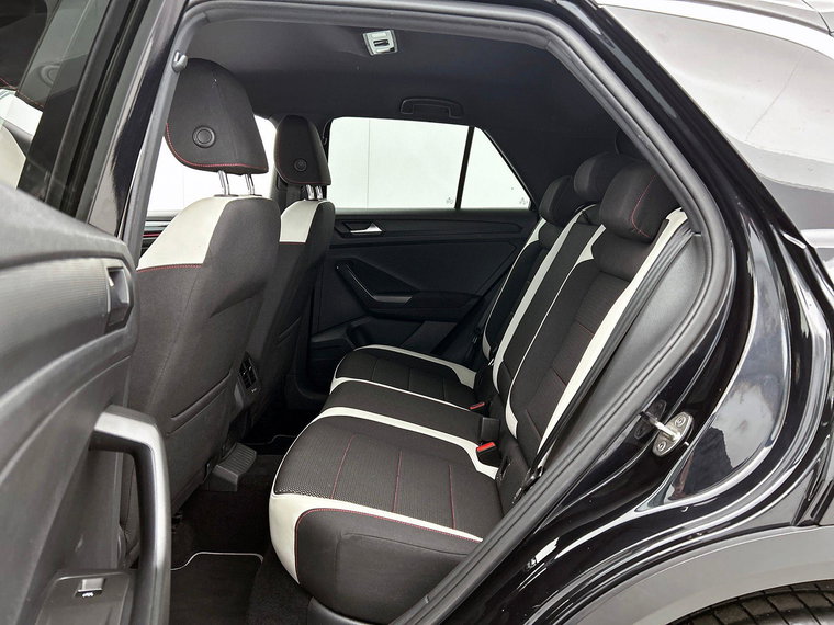 Vehicle Image 32
