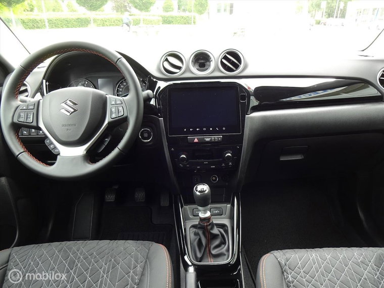 Vehicle Image 13