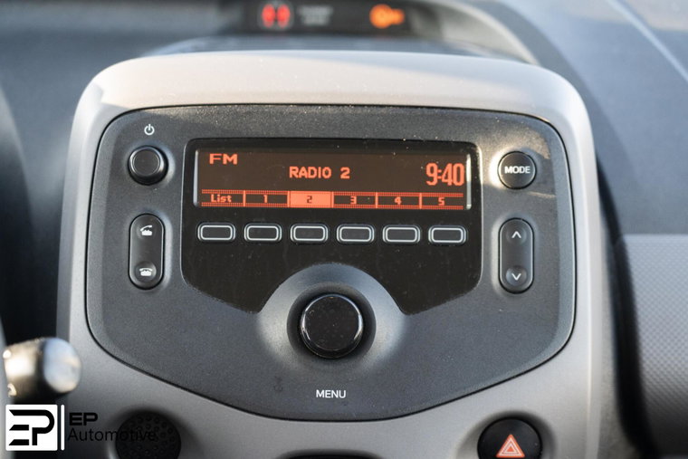 Vehicle Image 12