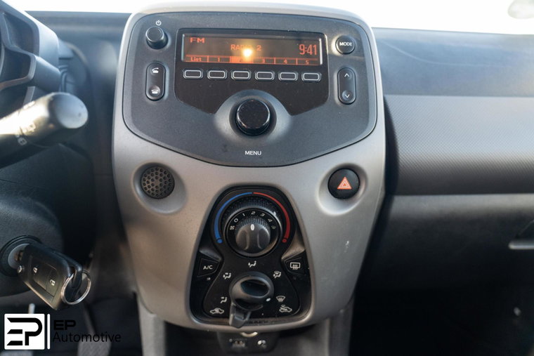 Vehicle Image 11