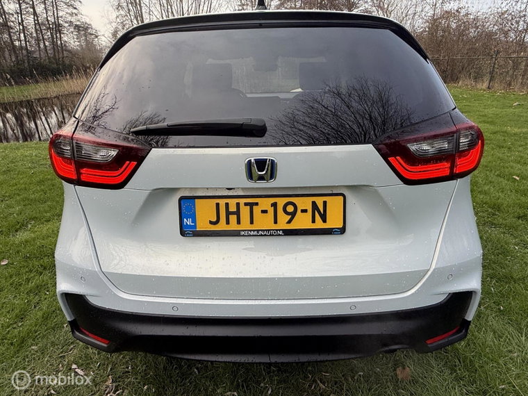 Vehicle Image 33