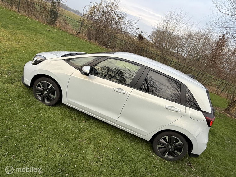 Vehicle Image 35