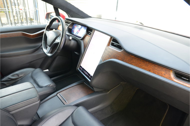 Vehicle Image 12