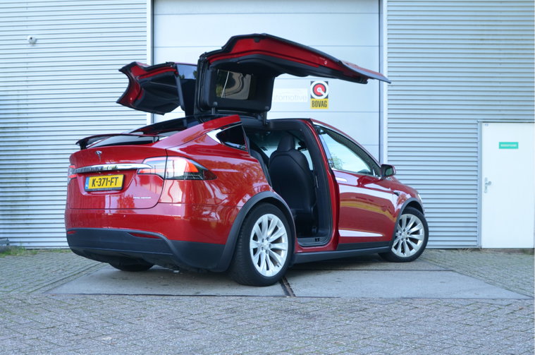Vehicle Image 9