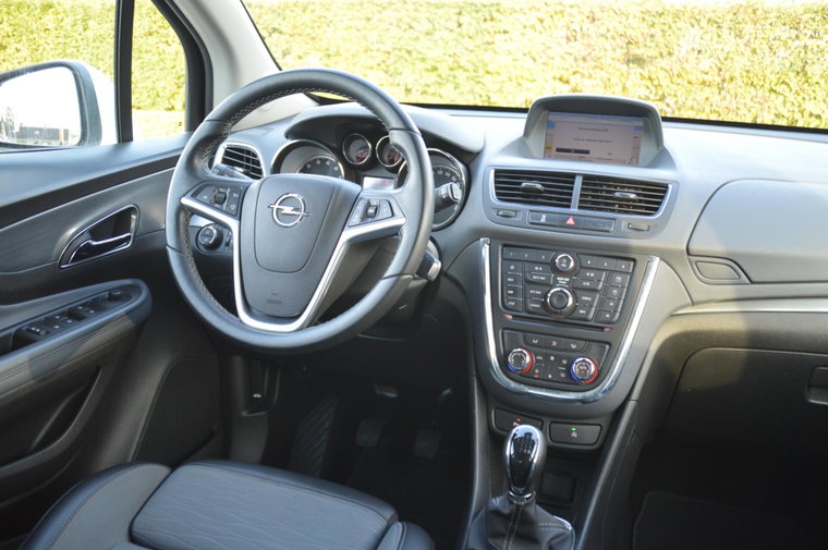 Vehicle Image 25