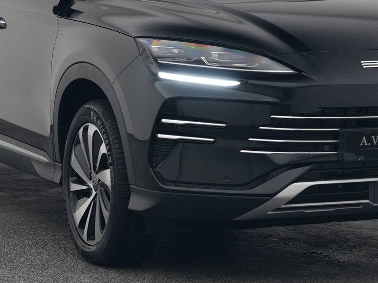Vehicle Image 17