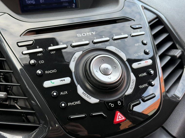 Vehicle Image 23