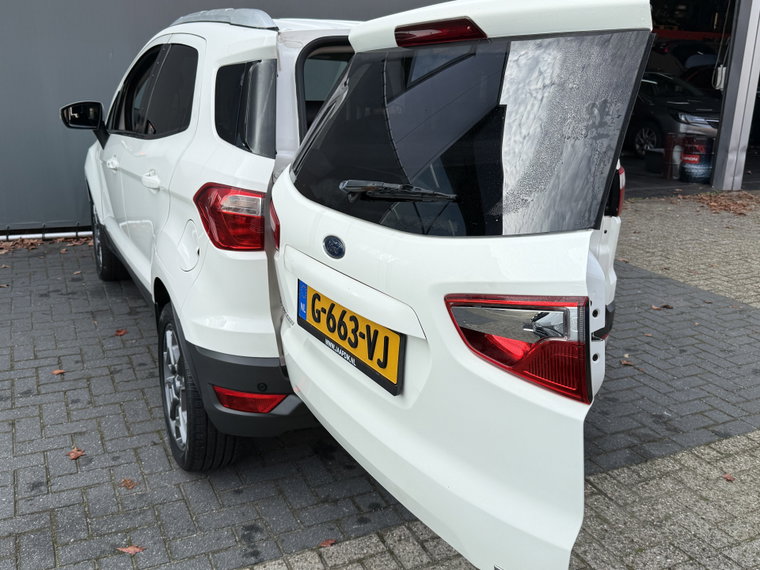 Vehicle Image 43