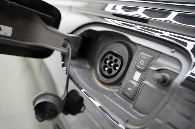Vehicle Image 12