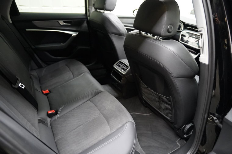 Vehicle Image 40