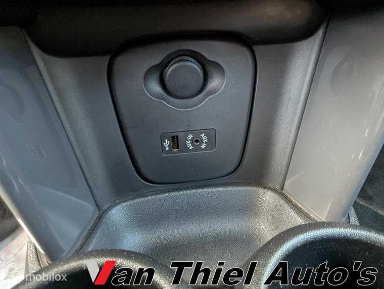 Vehicle Image 24