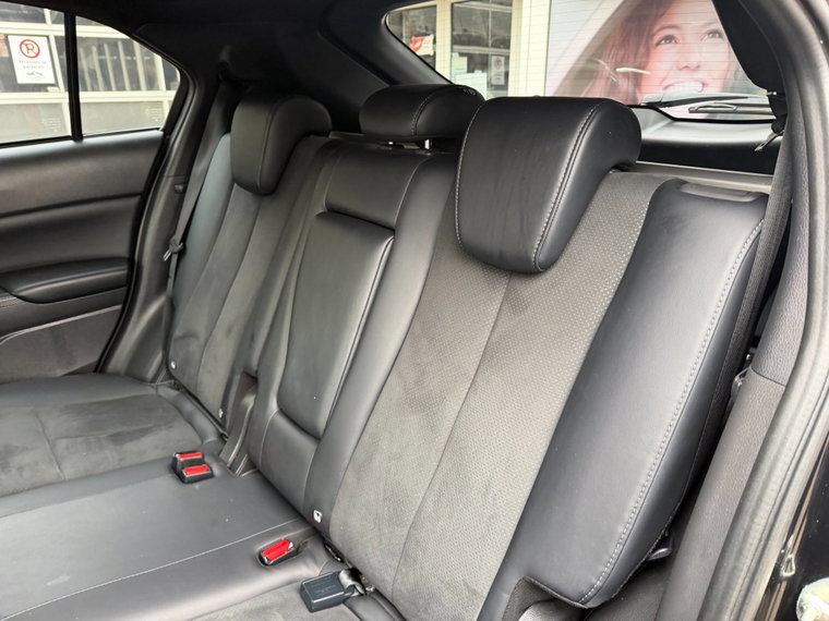Vehicle Image 17