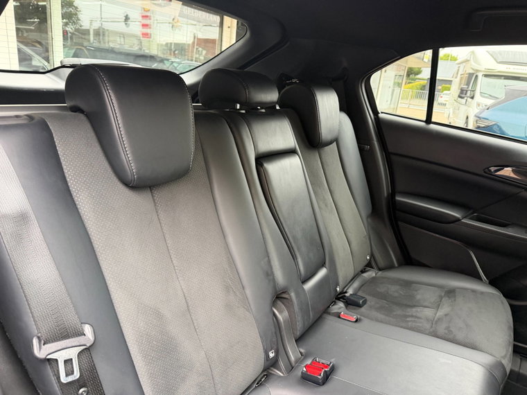 Vehicle Image 33