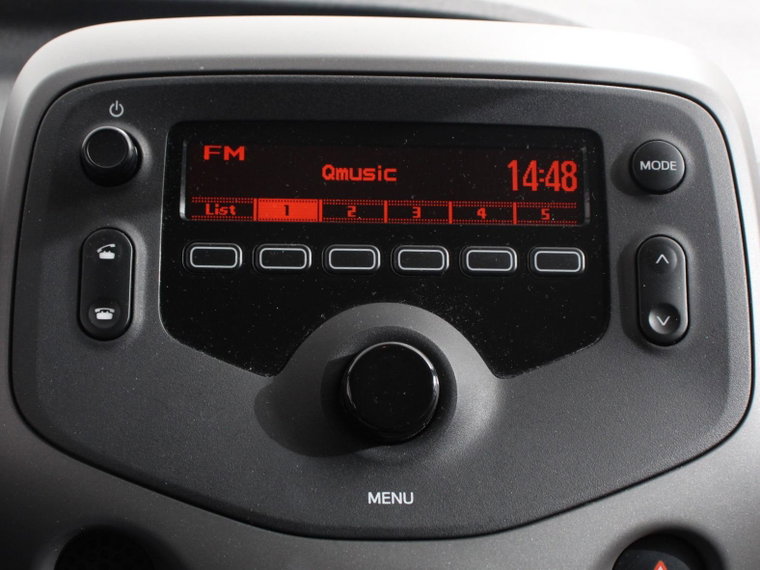 Vehicle Image 29