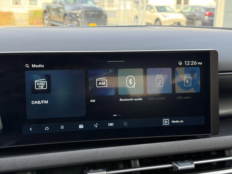 Vehicle Image 32