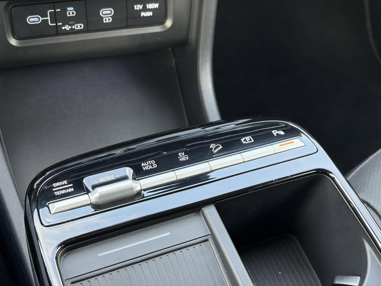 Vehicle Image 35
