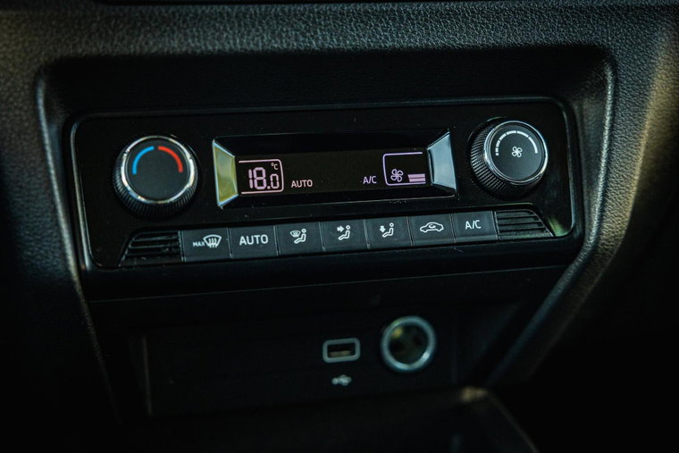 Vehicle Image 27