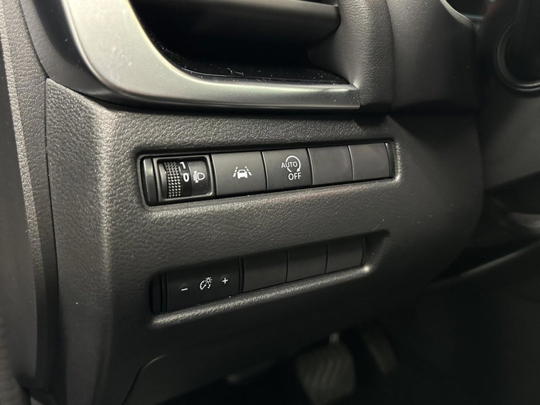 Vehicle Image 24