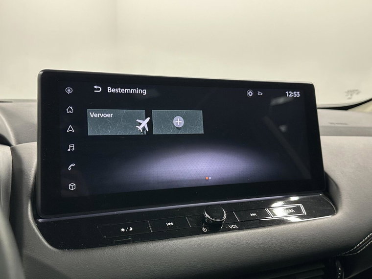 Vehicle Image 52