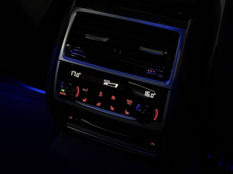 Vehicle Image 40