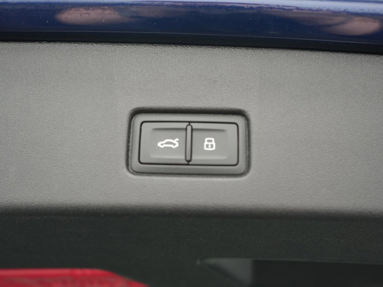 Vehicle Image 29