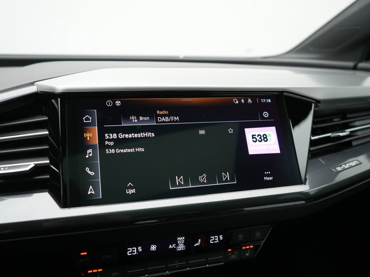 Vehicle Image 37