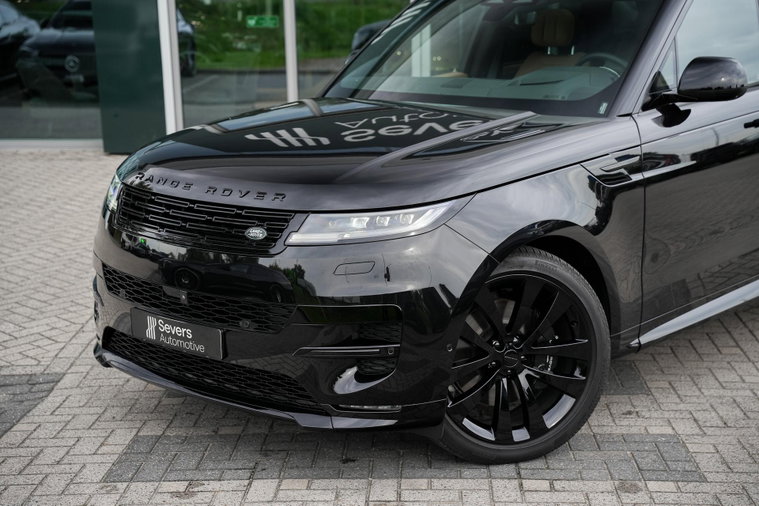 Vehicle Image 25