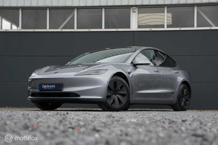 Vehicle Image 36
