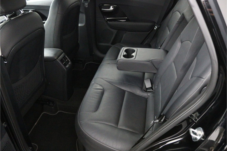Vehicle Image 38