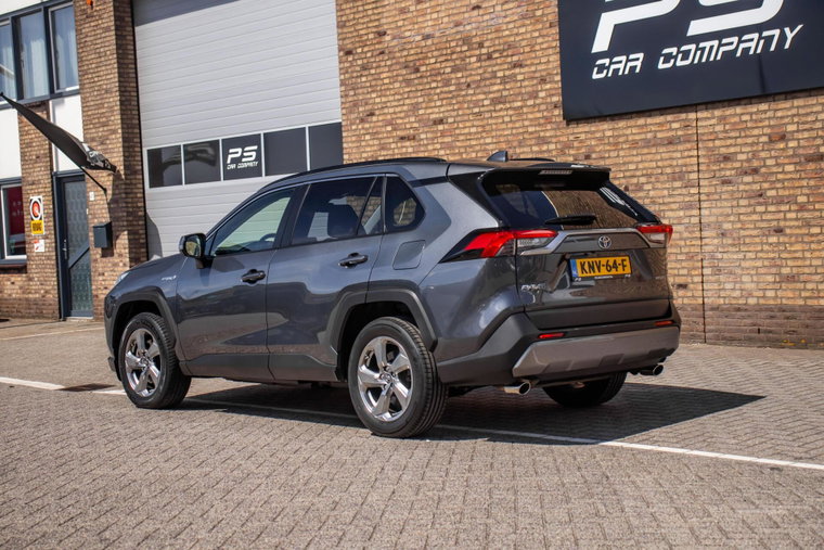 Vehicle Image 4