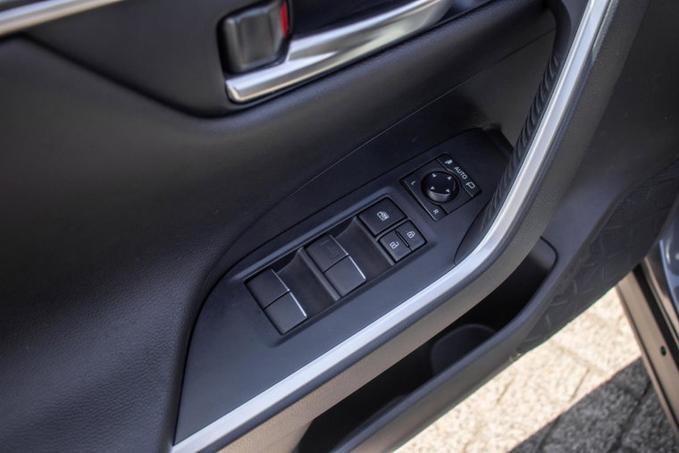 Vehicle Image 23