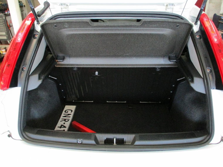 Vehicle Image 12
