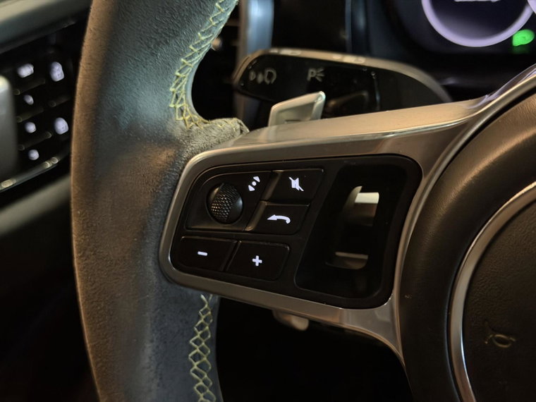 Vehicle Image 40