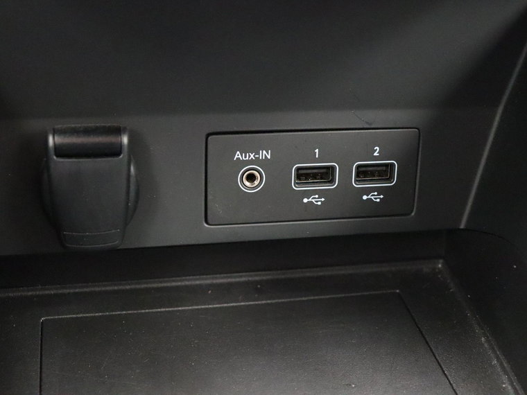 Vehicle Image 26