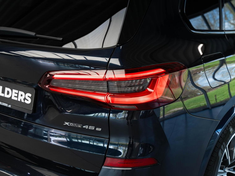 Vehicle Image 48