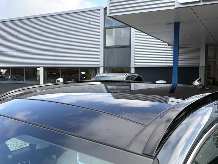 Vehicle Image 38