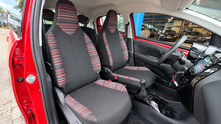 Vehicle Image 15