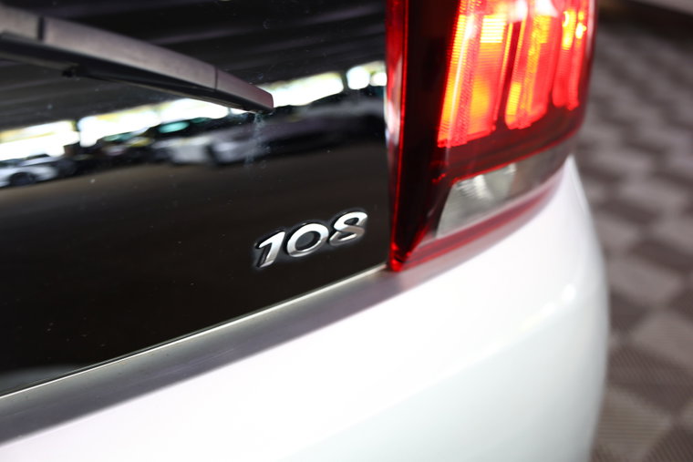 Vehicle Image 11