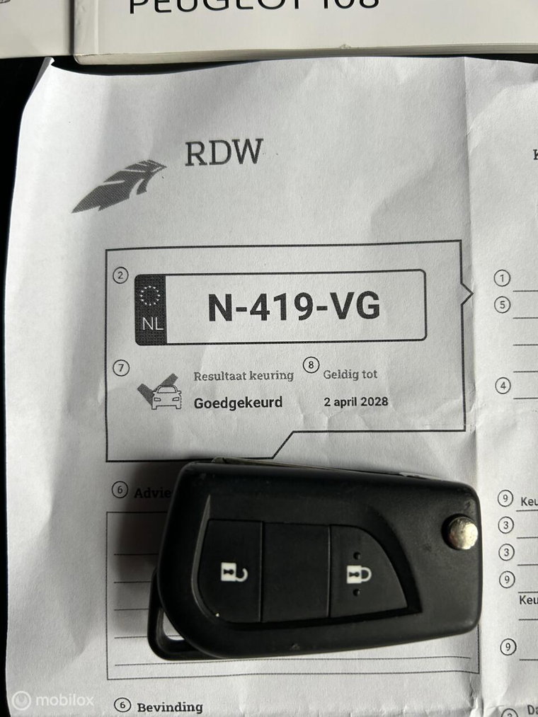 Vehicle Image 16