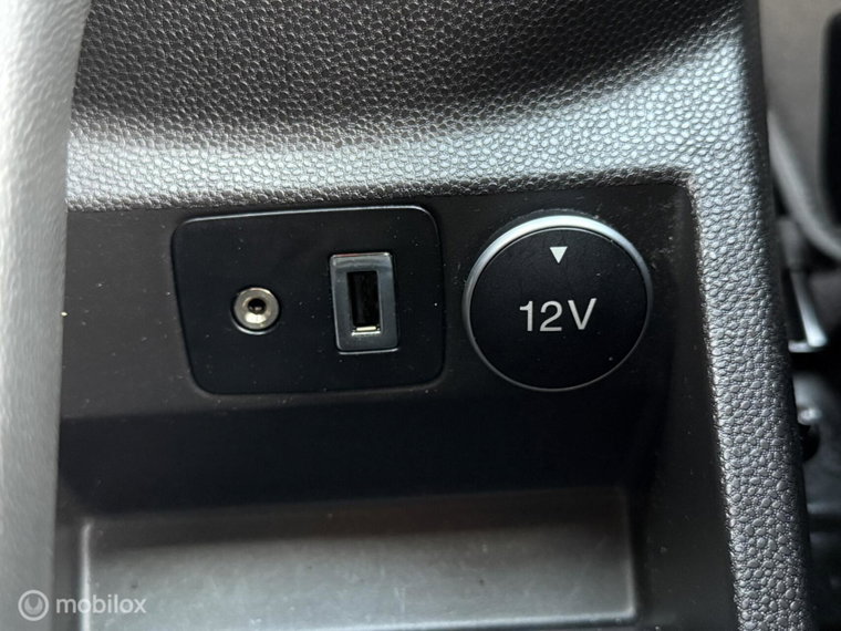 Vehicle Image 40