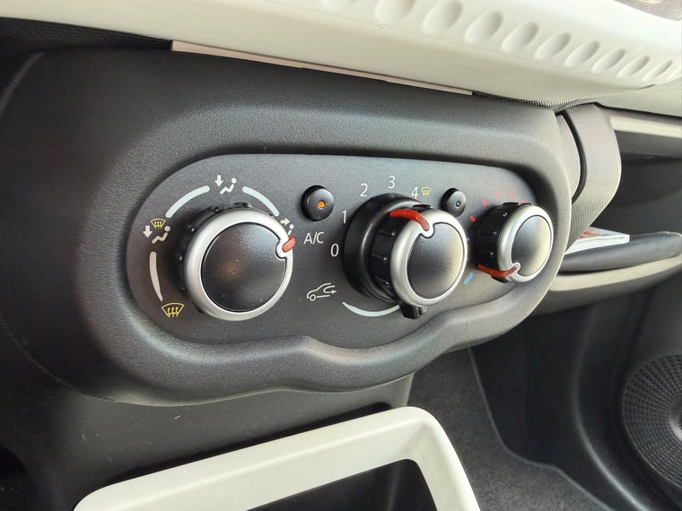 Vehicle Image 29