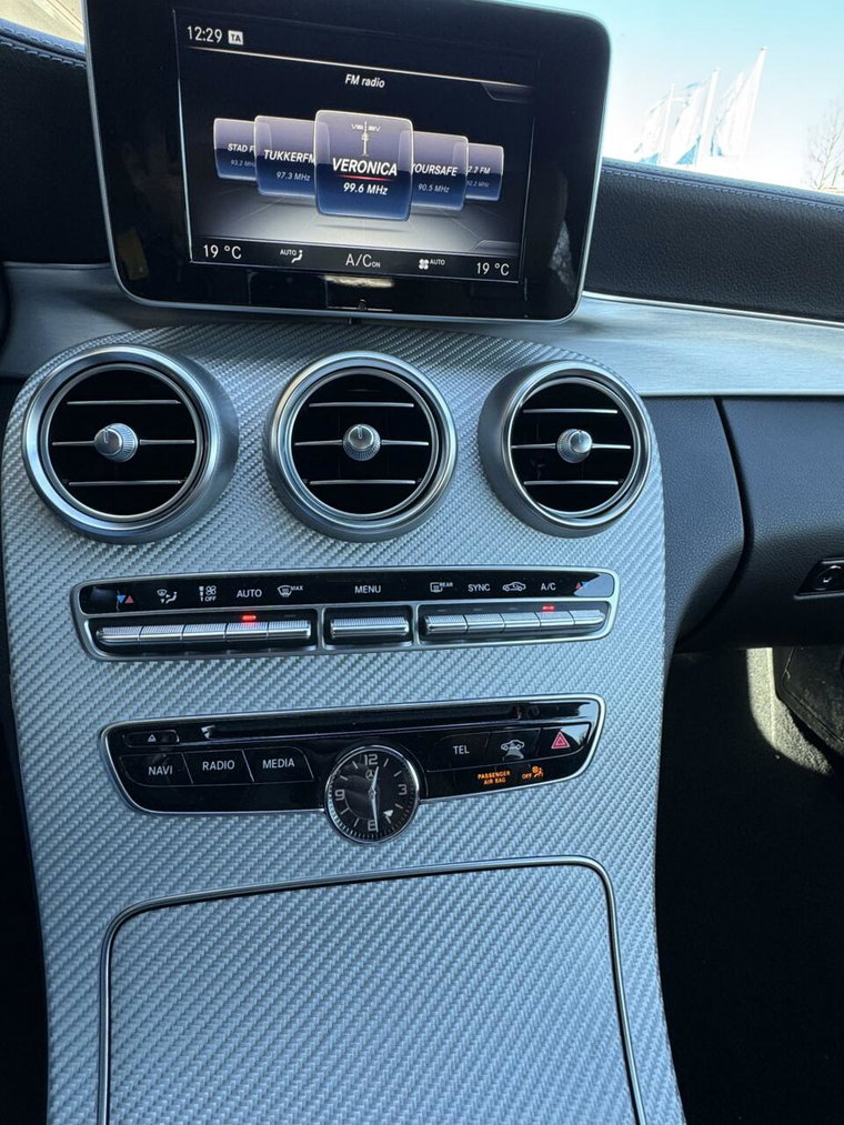 Vehicle Image 29