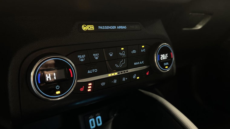 Vehicle Image 48