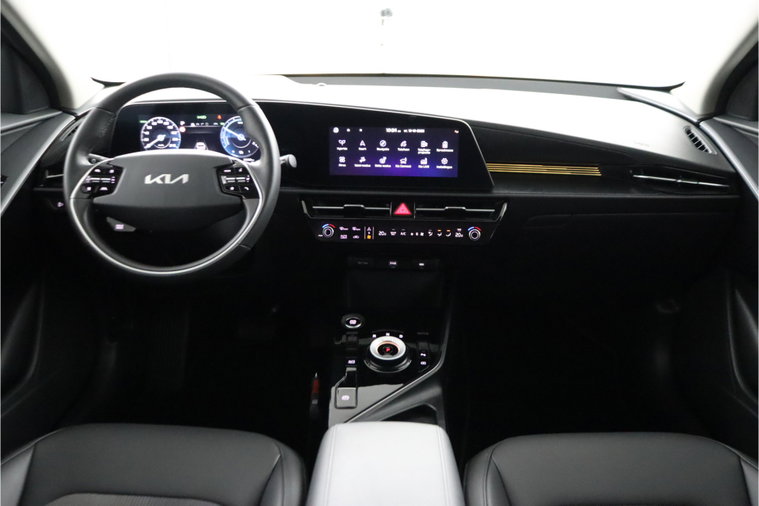 Vehicle Image 32